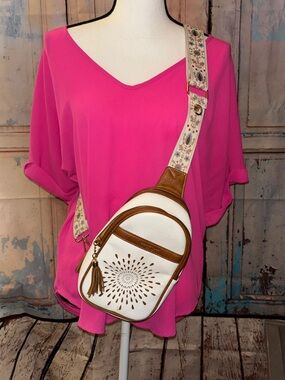 FOREVER YOUNG APHISON Stylish White & Brown Crossbody guitar strap Sling Bag